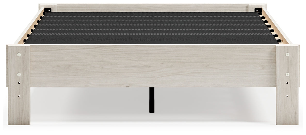 Socalle Platform Bed