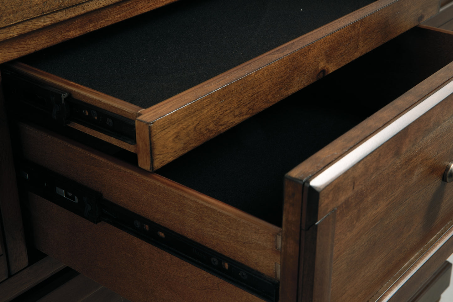 Flynnter Panel Bed With Mirrored Dresser, Chest And Nightstand