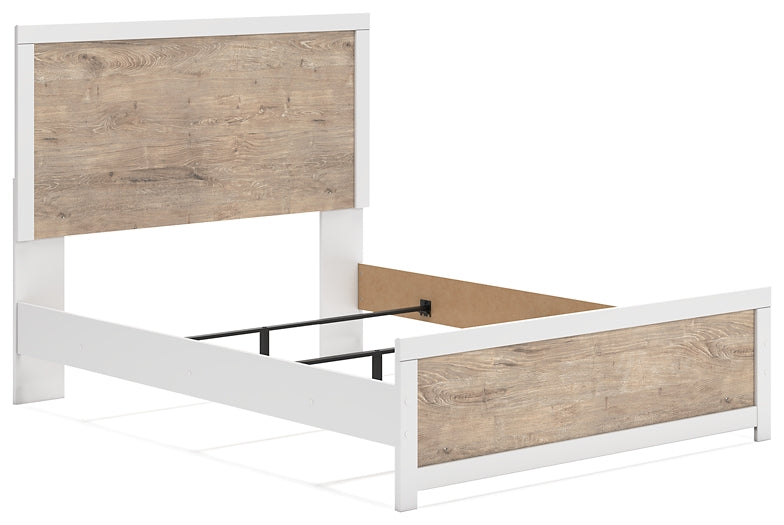 Charbitt Panel Bed