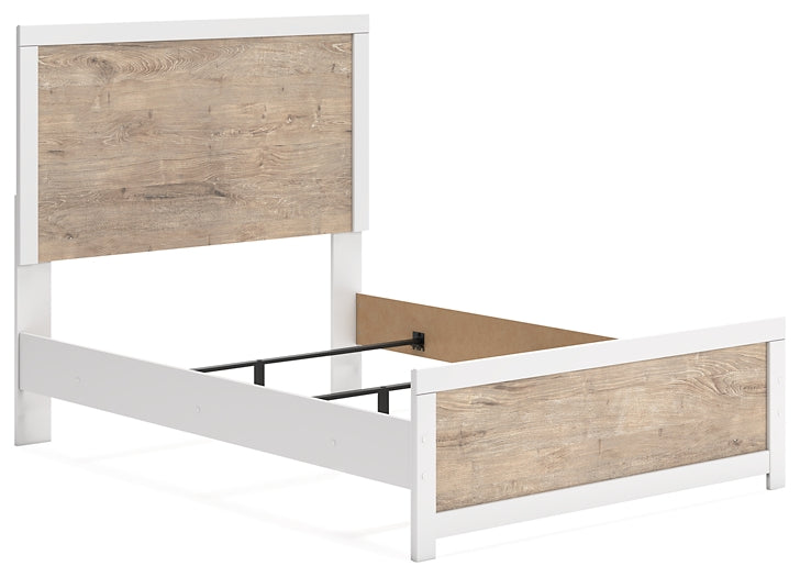 Charbitt Panel Bed