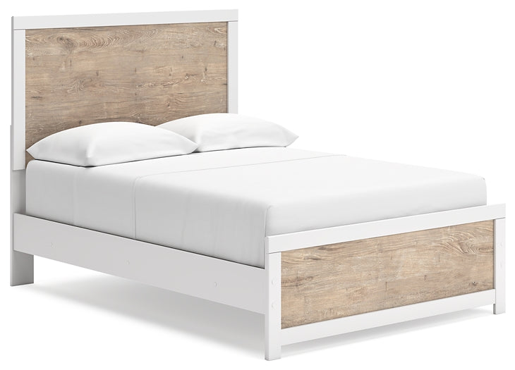 Charbitt Panel Bed