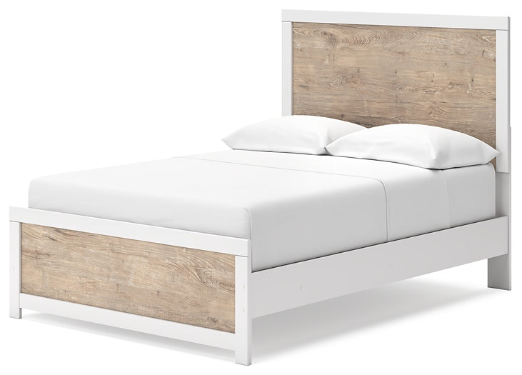 Charbitt Panel Bed