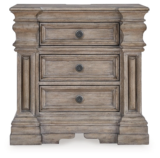 Blairhurst King Panel Bed with Mirrored Dresser and Nightstand
