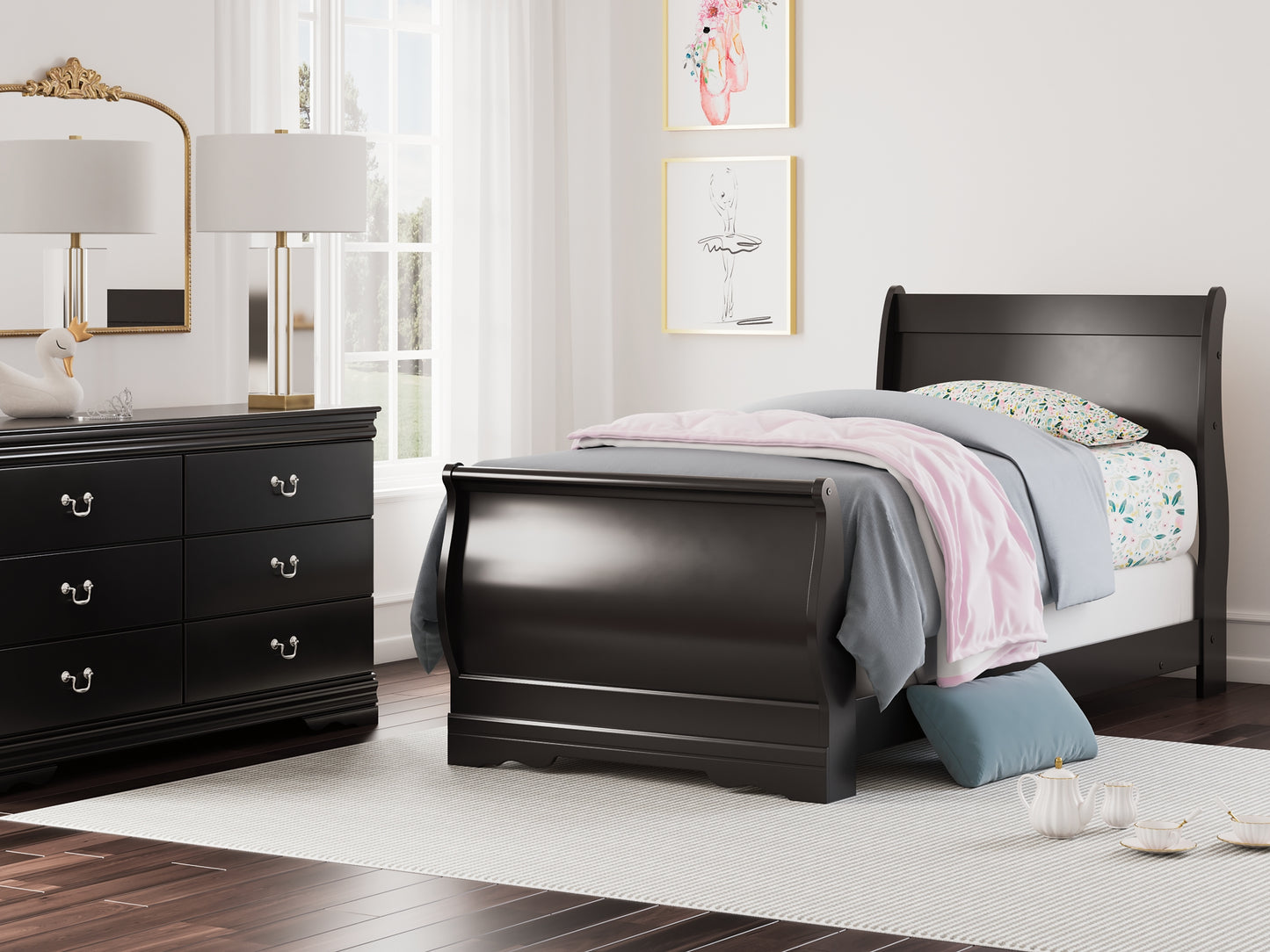 Huey Vineyard Sleigh Bed