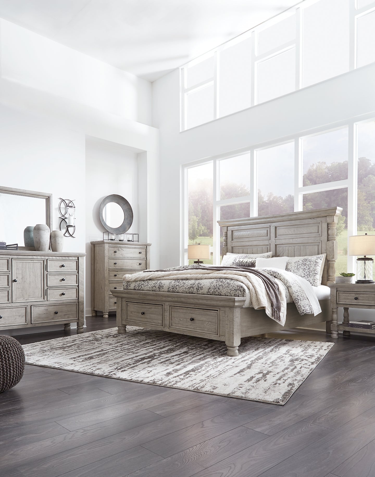 Harrastone King Panel Bed with Mirrored Dresser, Chest and 2 Nightstands